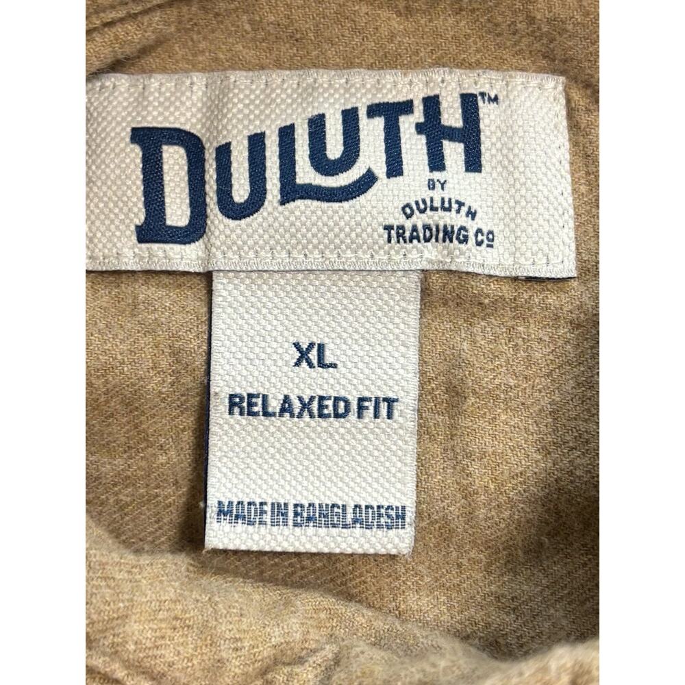 Duluth Trading XL Soft Flannel Shirt Relaxed Fit Button Down Pockets Beige Tan - Picture 5 of 9